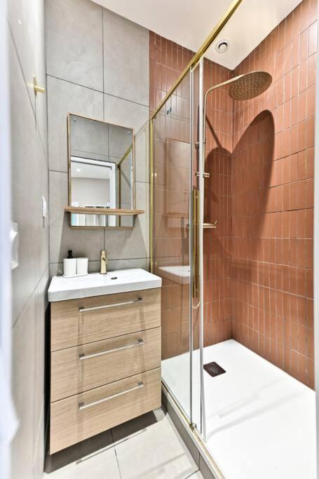 Appartement Proche Parc Monceau - III París Exterior foto