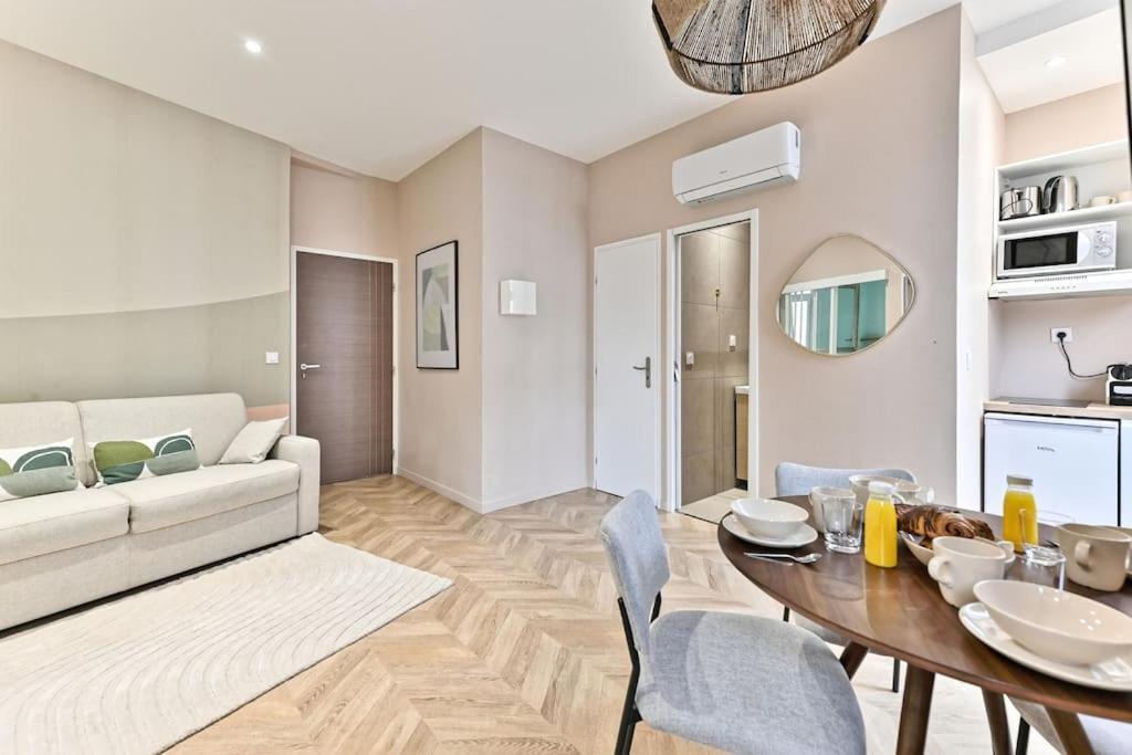 Appartement Proche Parc Monceau - III París Exterior foto